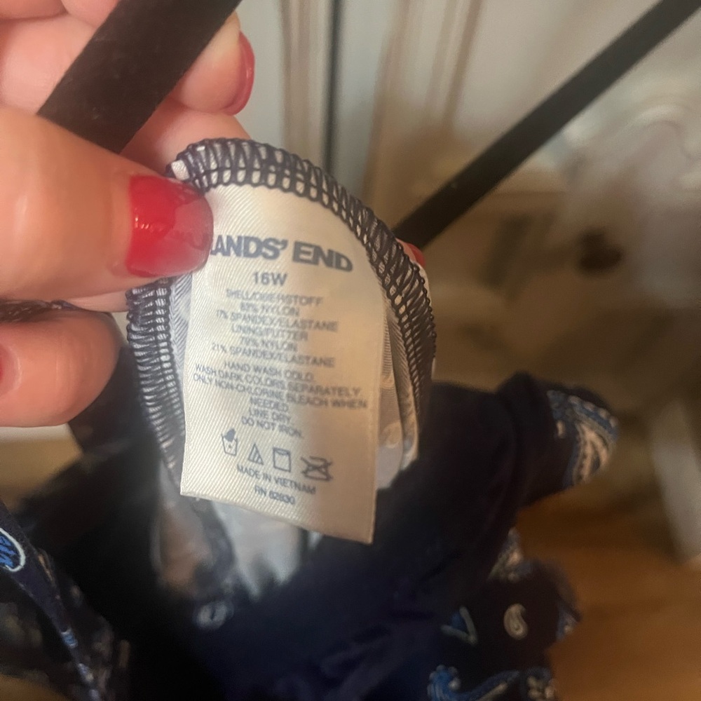 Lands' End Navy Blue paisley blouson  tankini top and matching swim bottoms 16W - Picture 4 of 7